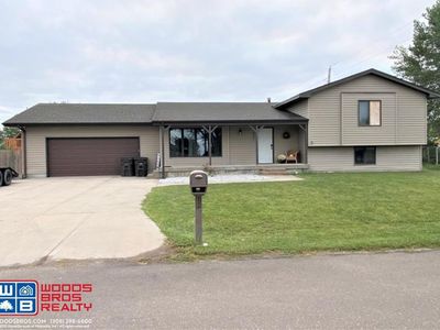 2005 Kingswood St, Grand Island, NE, 68801