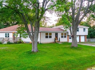 111 Francis St, Groveland, IL 61535