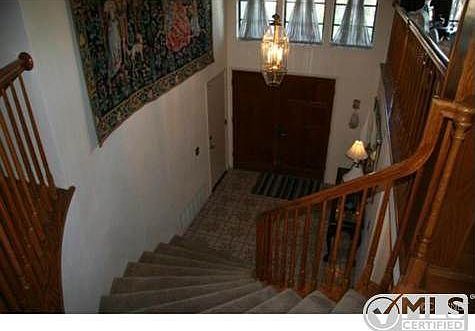 4th image of 24519 Woodglade Ln