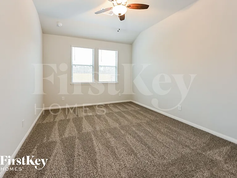 11012 Patriot Ct — Photo 10