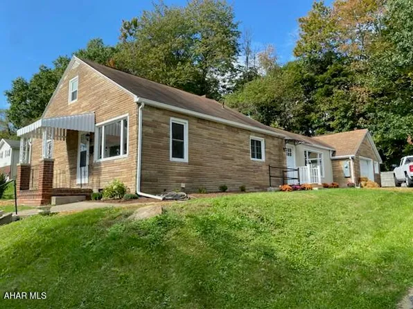 102 Logan Ave, Altoona, PA 16602