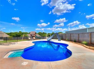 706 Colbert St, Tuttle, OK 73089