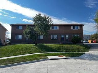 2427 Petsel Pl #1, Iowa City, IA 52246