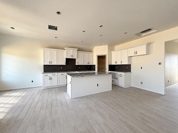 4th image of 2722 Joshua Dr