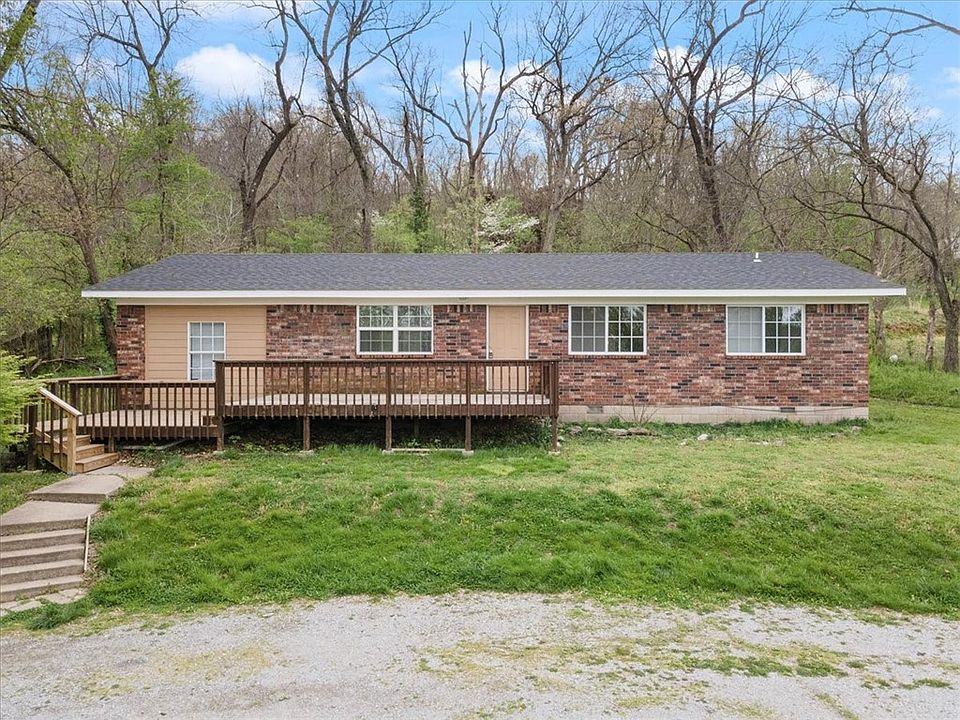 1st image of 608 Manning Dr