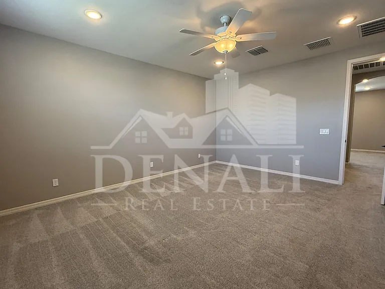 15068 W Pierce St — Photo 16