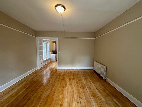 3rd image of 2943 N Bartlett Ave