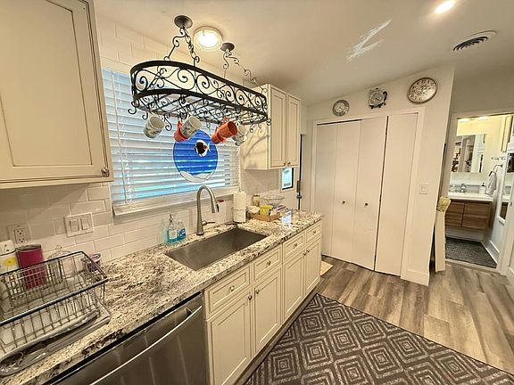 3rd image of 1957 Warwick Hills Dr #1085