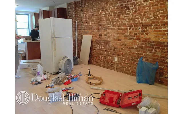 Rented by Douglas Elliman | media 32