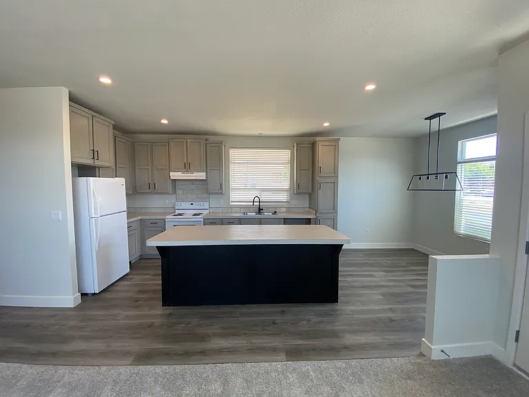 2920 Clark Rd #6L — Photo 6