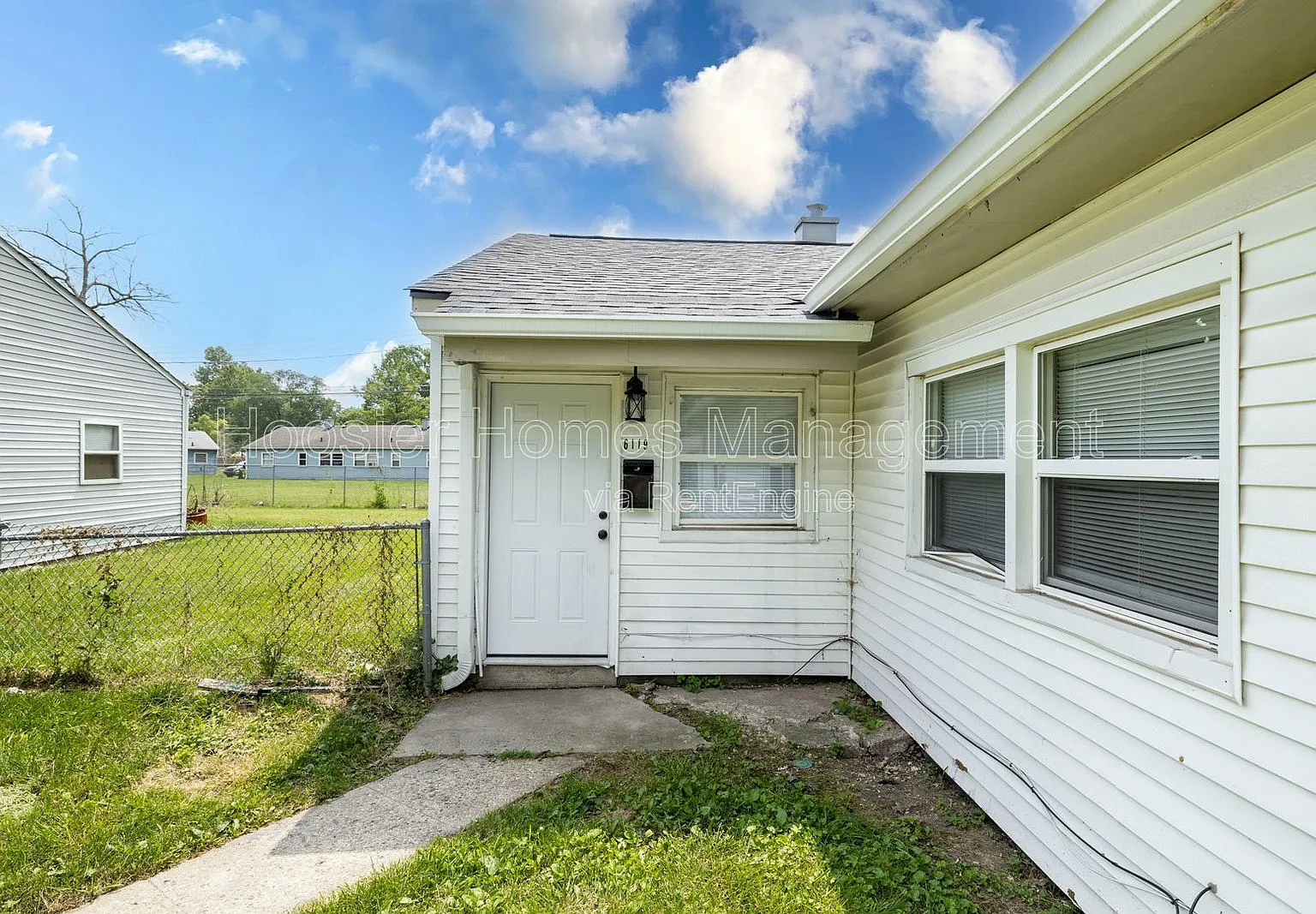 3 bed, 1.0 bath, 816 sqft, $800 — Photo 1