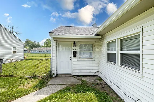 6119 Nimitz Dr Photo 1