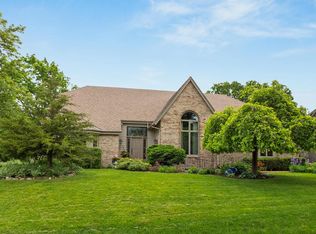 3122 Kisdon Hill Dr, Waukesha, WI 53188