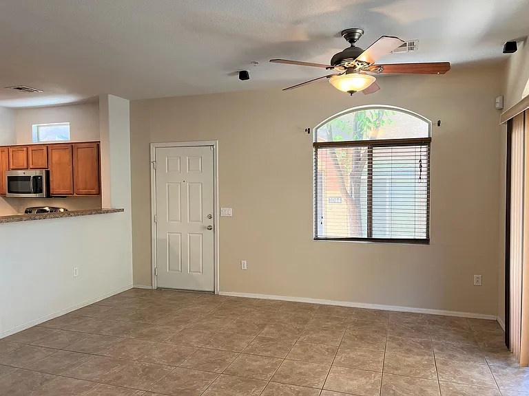 2150 W Alameda Rd #1045 — Photo 7