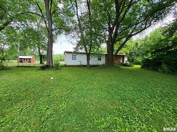 2nd image of 107 Horseshoe Ln