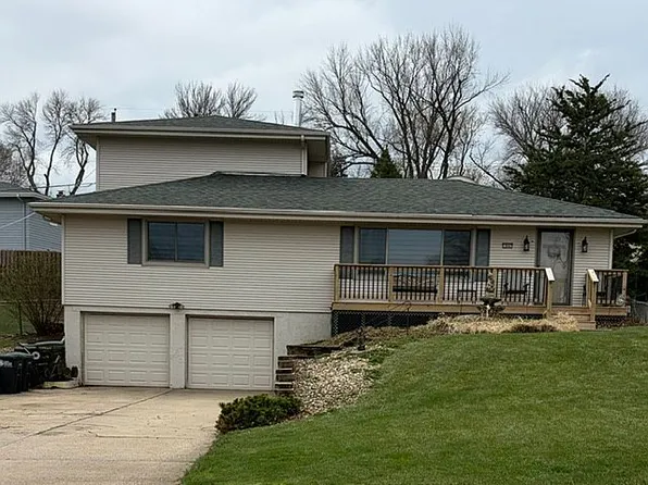 10607 Fowler Ave, Omaha, NE 68134