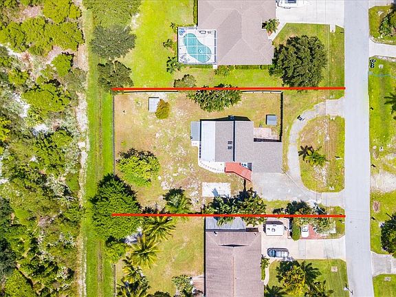 4th image of 5723 SE Orange Blossom Trl