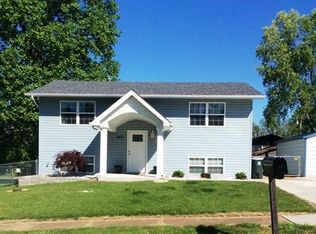 4807 Tall Tree Ln, Hazelwood, MO 63042