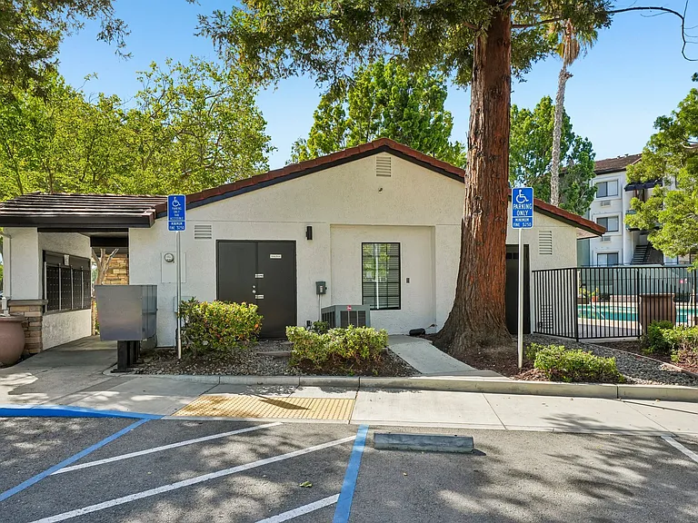 The Maddox Sunnyvale — Photo 12