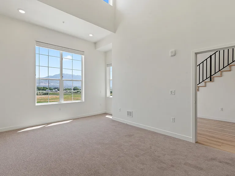 800 E 620 S — Photo 140
