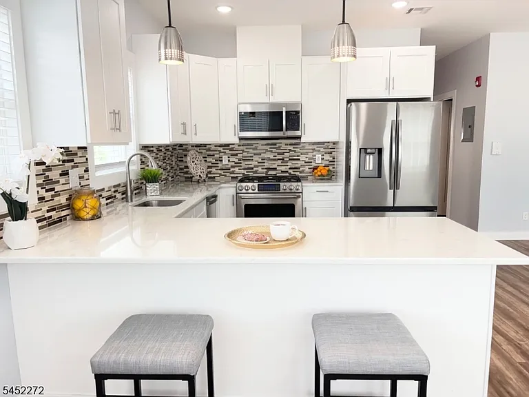 627 Bloomfield Ave #A — Photo 4