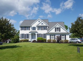 68 Dutch Meadows Dr, Cohoes, NY 12047