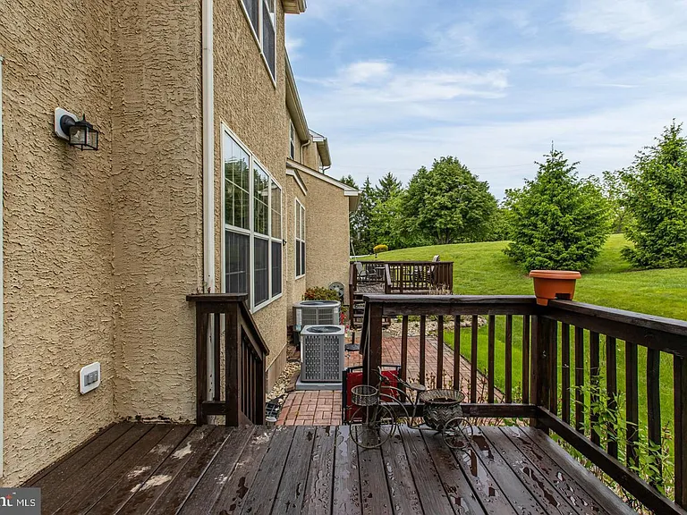 80 Chadwick Cir — Photo 5