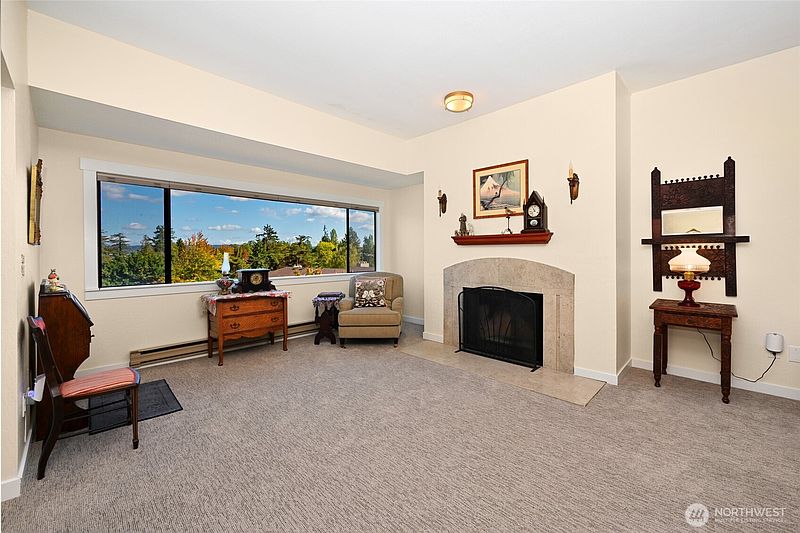 3rd image of 6710 Parkpoint Way NE #E-402