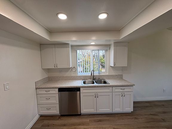 4th image of 789 Amigos Way