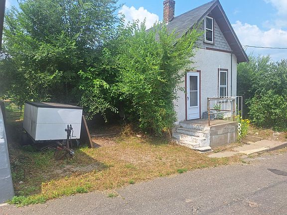 5th image of 3915 18th Ave S