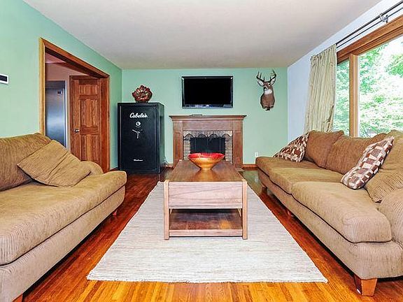 2nd image of 3113 McLeod St