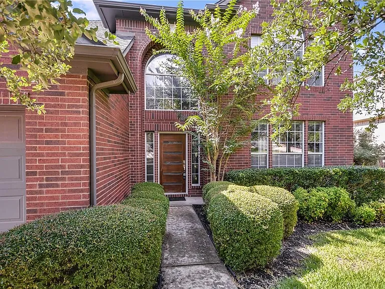 3513 Grimes Ranch Rd — Photo 2
