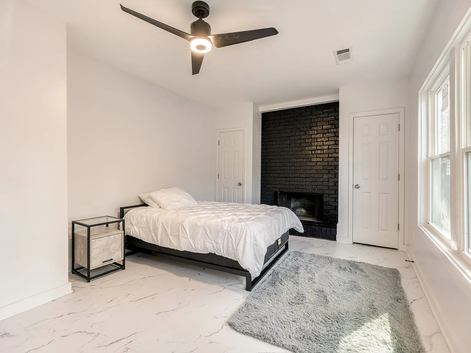 4 bed, 2.0 bath, 1771 sqft, $1,252 — Photo 2