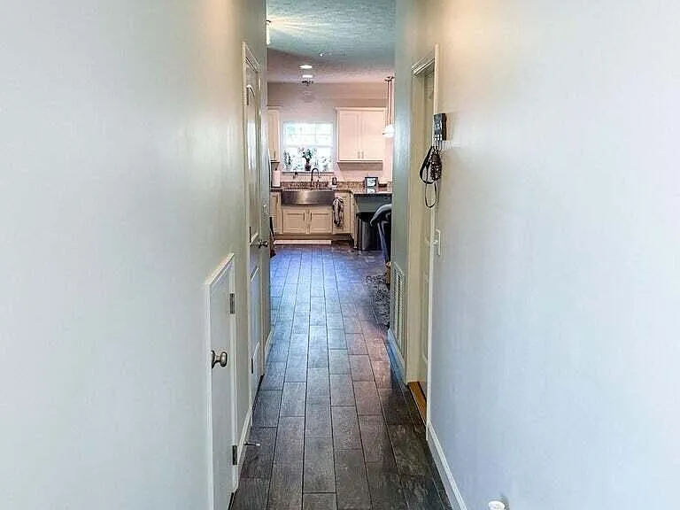 2417 Causeway Manor Ct — Photo 10