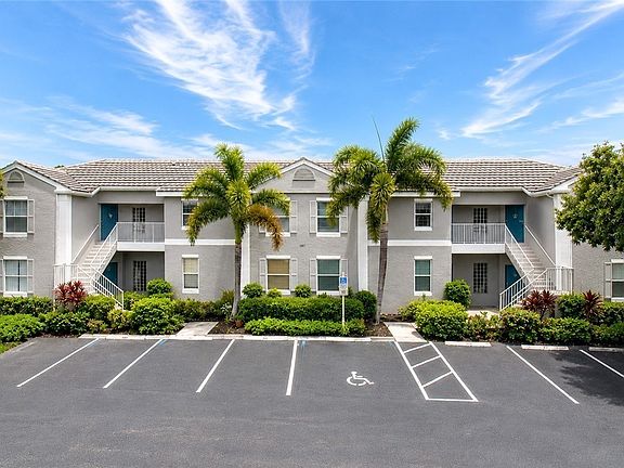 2nd image of 12081 Summergate Cir APT 203