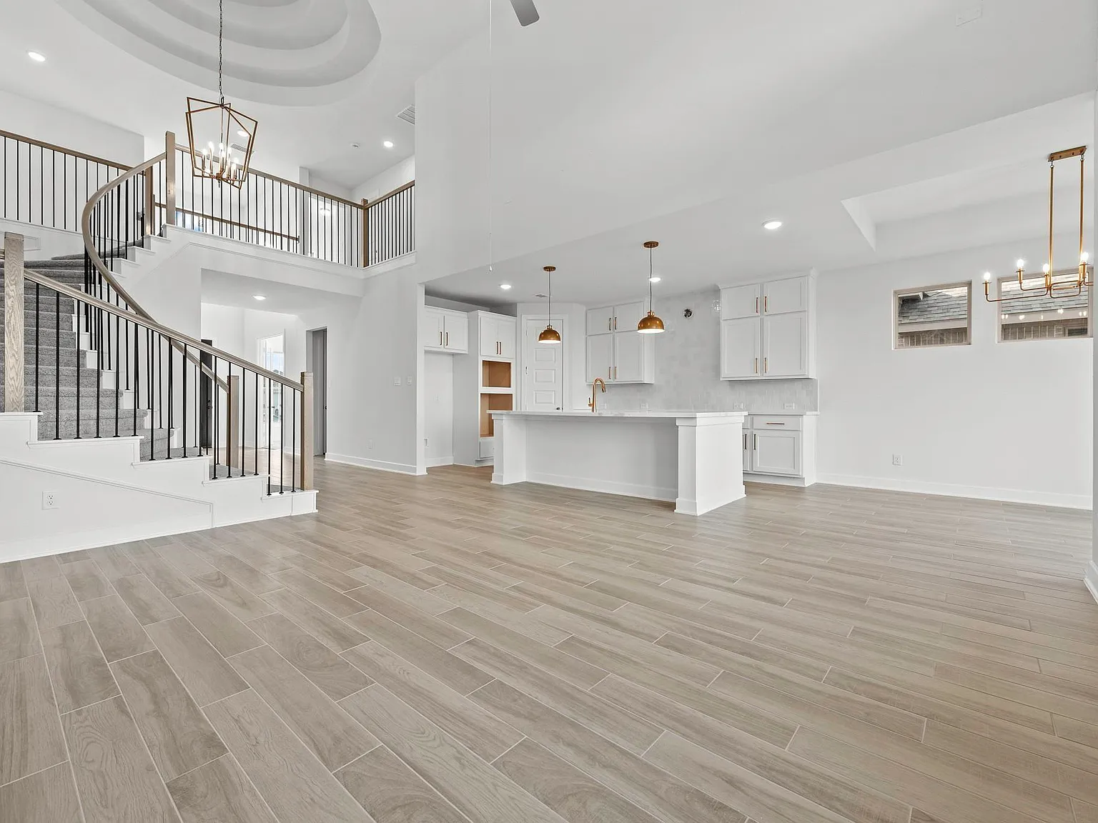 4 bed, 3.5 bath, 2767 sqft, $3,500 — Photo 1