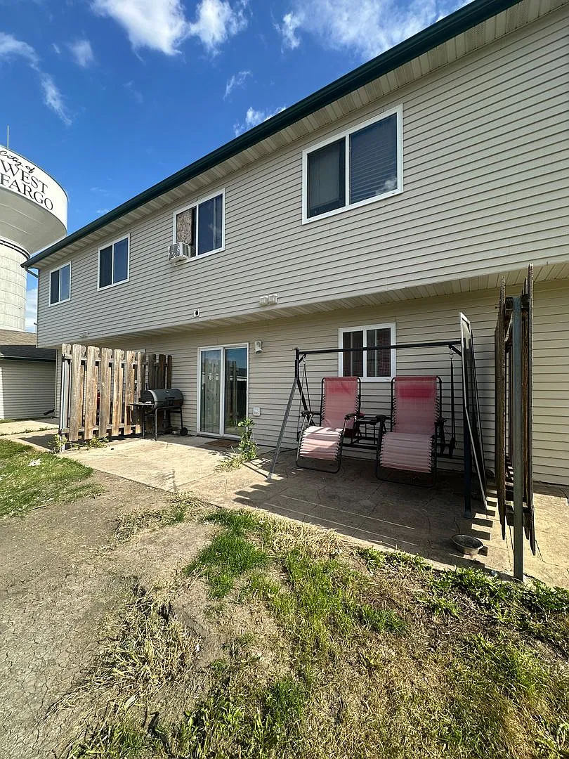 707 2nd Ave W — Photo 3
