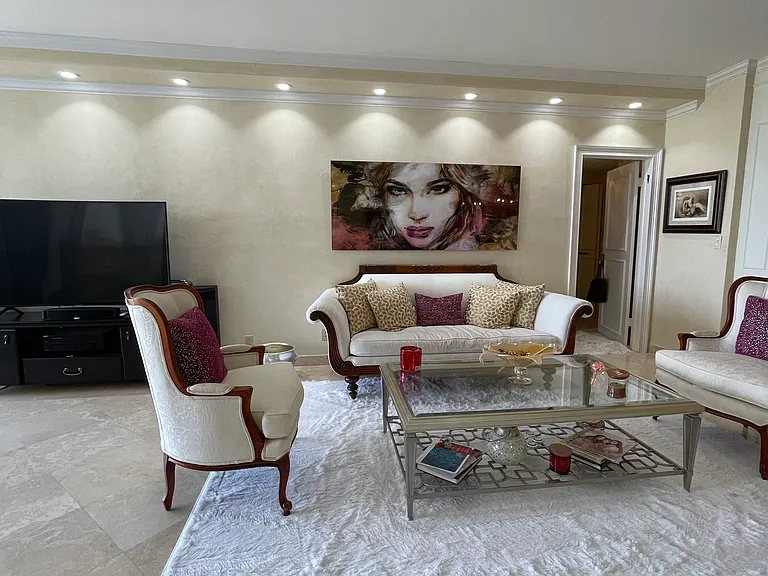 20281 E Country Club Dr — Photo 37