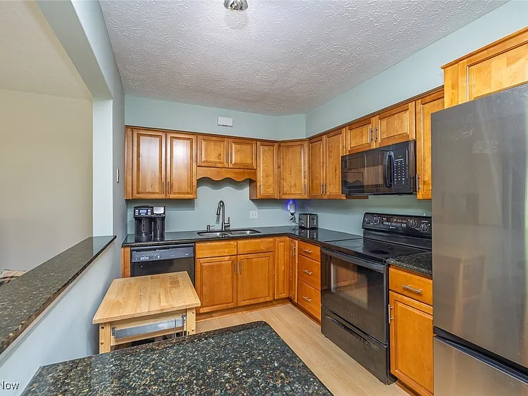 11515 Pearl Rd #B202 — Photo 2