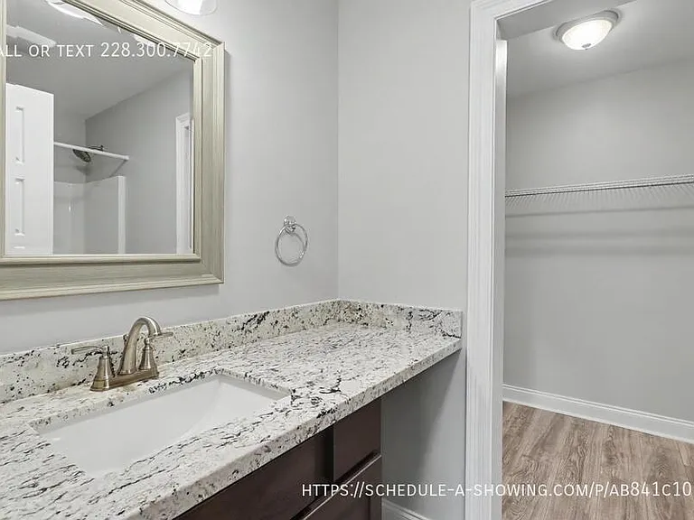12056 Turnberry Cv — Photo 11