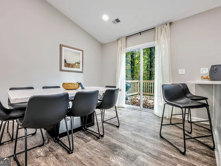 1440 Glynn Oaks Dr SW — Photo 12