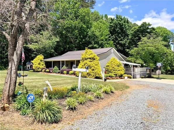 1920 Angell Rd, Mocksville, NC 27028