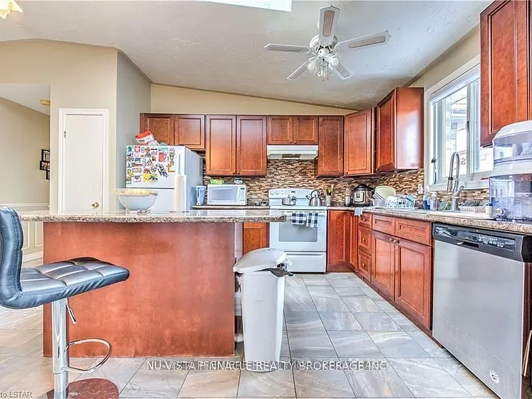 1263 Aldersbrook Rd — Photo 23