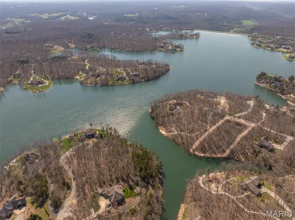 2456 Alpine Peak Dr, Innsbrook, MO 63390