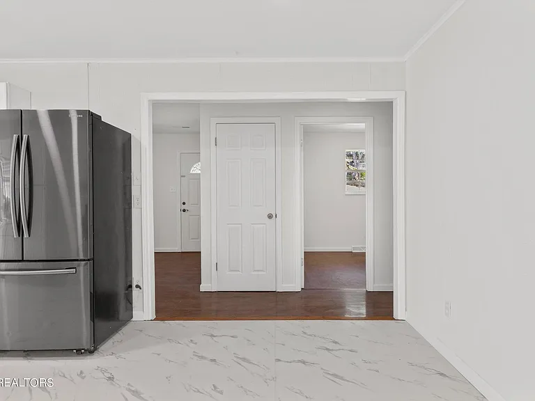 3037 Marvin Cir — Photo 10