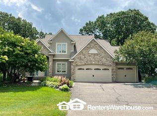 3959 Arlington Dr, Woodbury, MN 55129