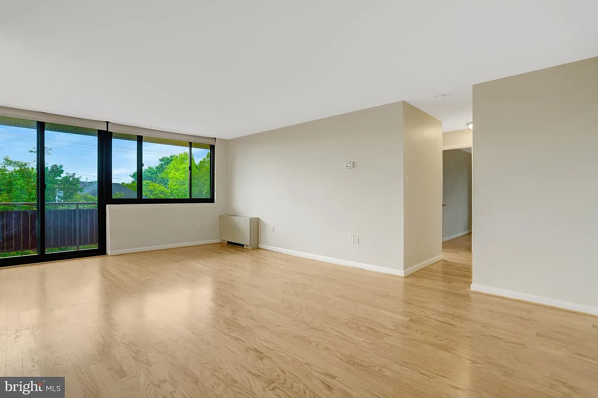 Building Photo - 4201 Cherry Hill Rd #409