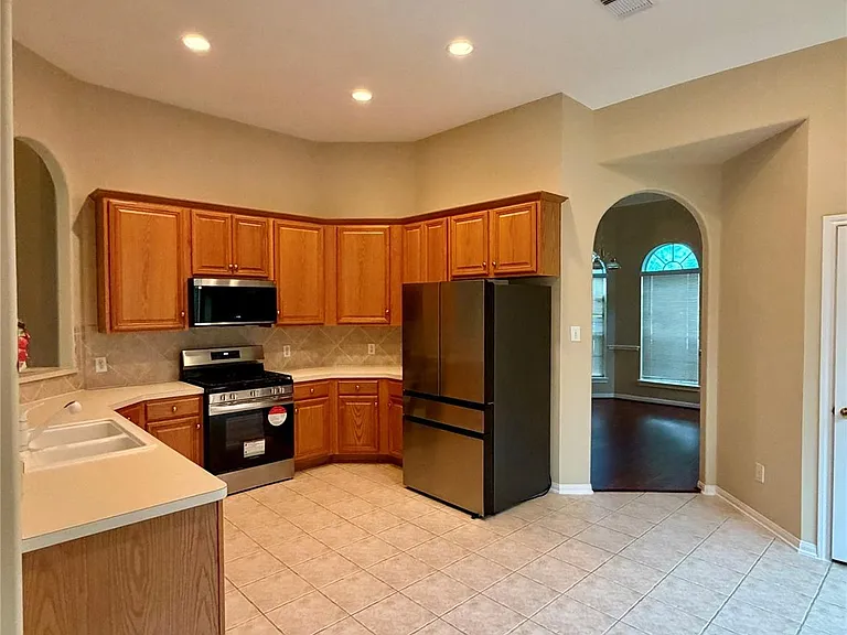 3318 Cotswald Trl — Photo 3