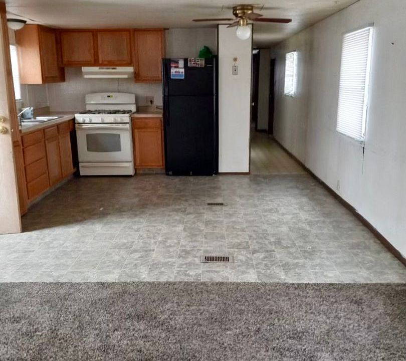 1st image of 615 S Market St Lot 7