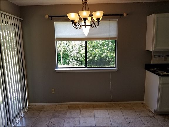 2nd image of 1005 Peggotty Pl